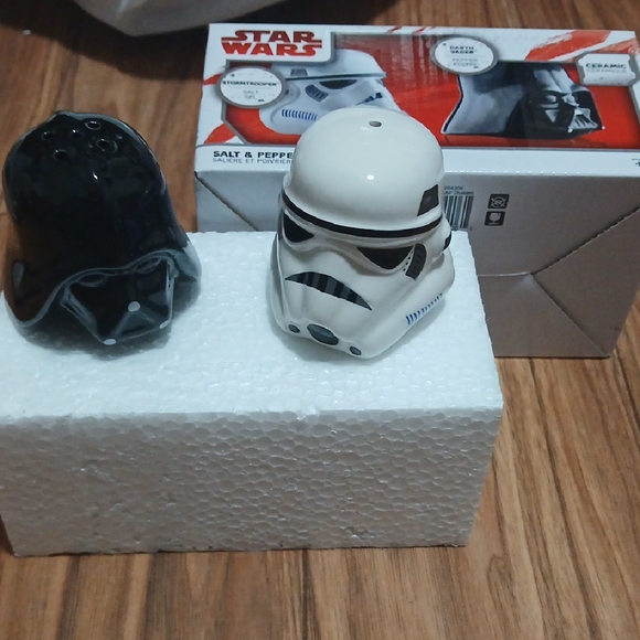Star Wars Other - Star Wars Salt and Pepper Shakers